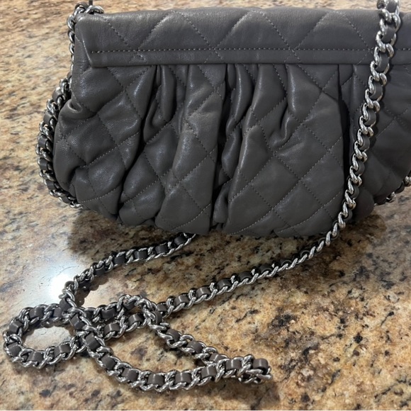 CHANEL shoulder crossbody calfskin leather bag in Gray silver color . - Picture 3 of 9